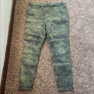High rise camo jegging